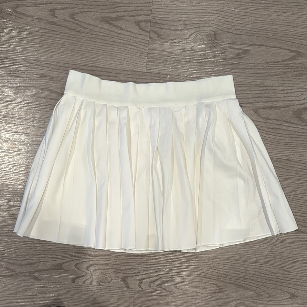 Active White Pleated Skort